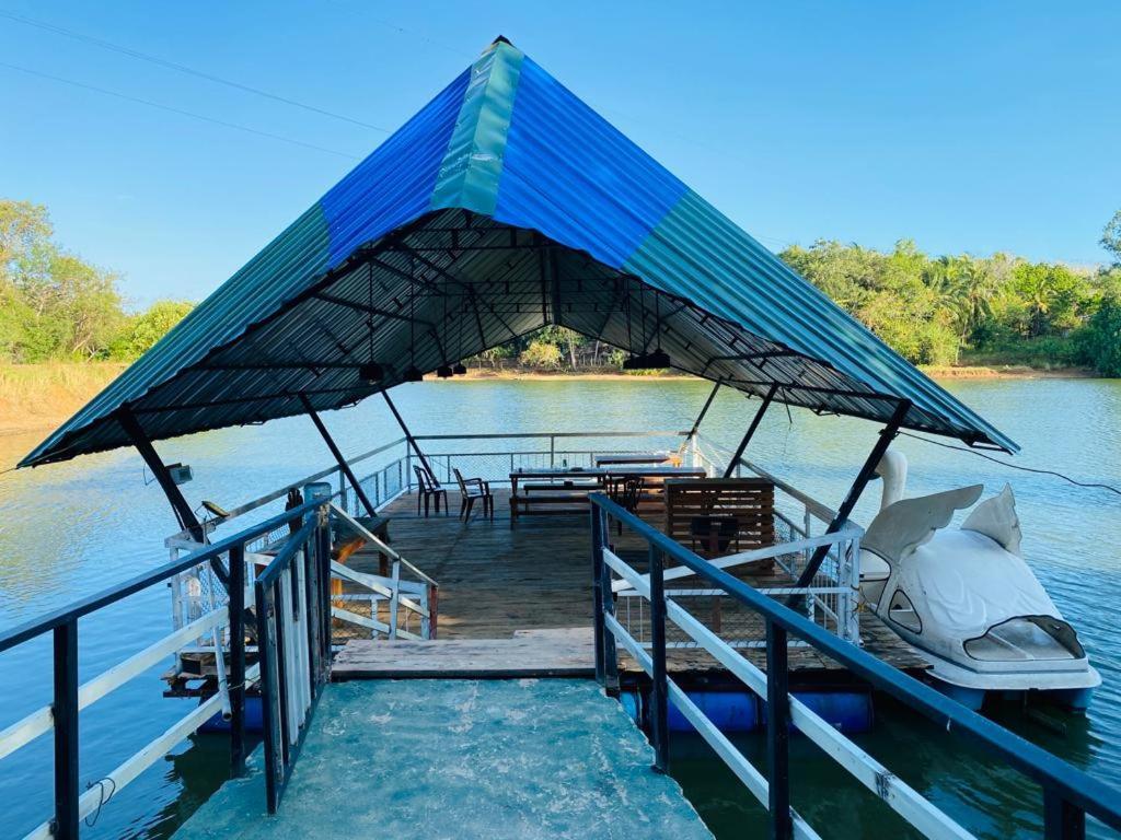 Pelican Lake Udawalawe Exterior photo