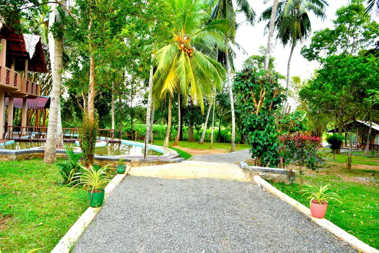 Pelican Lake Udawalawe Exterior photo