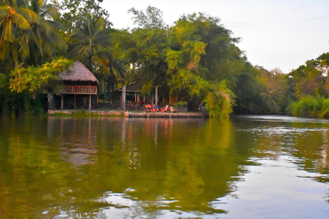 Pelican Lake Udawalawe Exterior photo